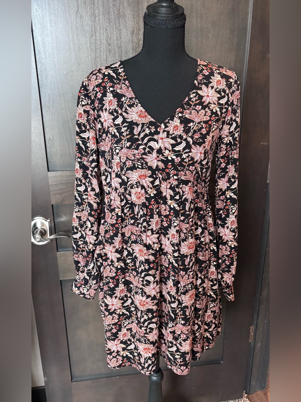 Black Floral V-Neck Long Sleeve Women's Dress